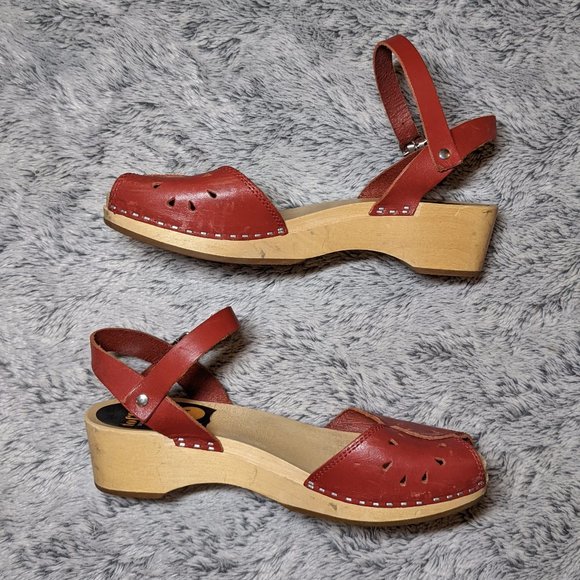 Swedish Hasbeens Red Wooden Open Toe Sandals Clogs Size 38 / 8 - Picture 6 of 14